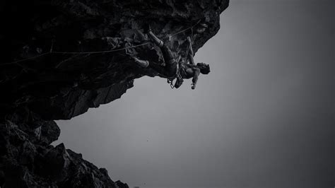 Desktop Wallpaper Monochrome Rock Climbing Of Man Hd Image Picture