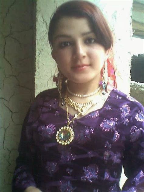Beautiful Desi Sexy Girls Hot Videos Cute Pretty Photos Pathan Desi Aunties And Housewife