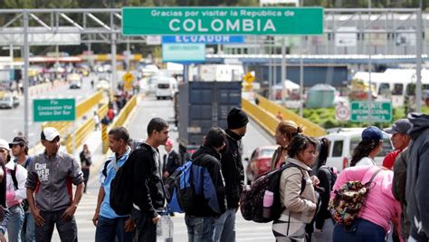 The government of venezuela orders the unilateral closure of its border with colombia at night as a measure to control contraband. Venezuelan refugees flee to cities, not camps