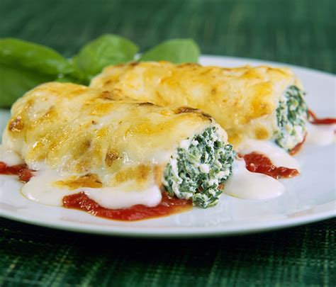 Spinach and Ricotta Cannelloni Manicotti