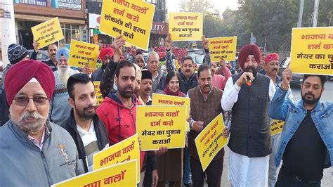 Aam Aadmi Party Protests Across Delhi Against Bjp For Delaying Mcd