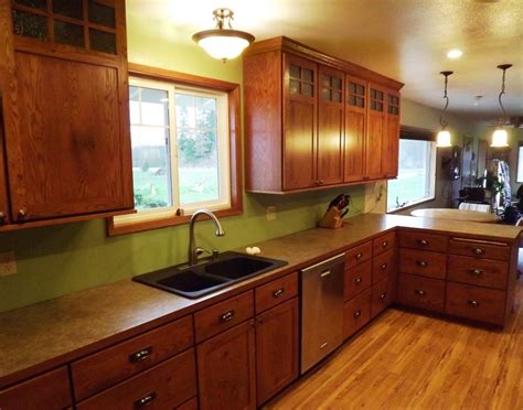 Small hicks pendants stylishly decorate a gray tongue and groove trimmed kitchen island centered around. 45 Amazing Craftsman Style Kitchen Design Ideas | Kitchen ...