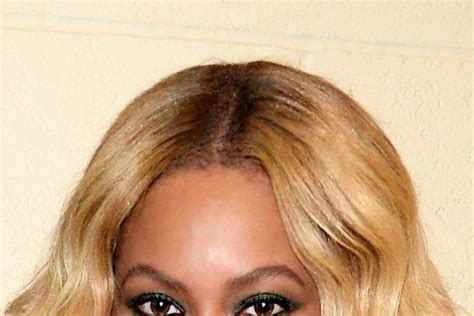 How To Wear Green Eye Shadow Like Beyonce Essence