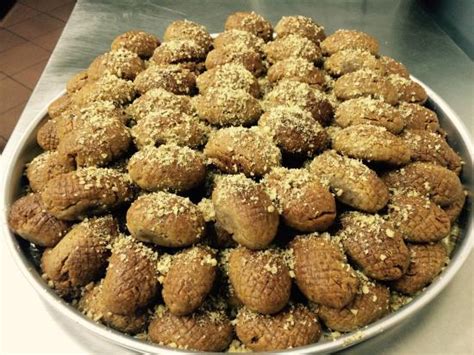 MELOMAKARONA – A TRADITIONAL GREEK CHRISTMAS SWEET - Greece Through