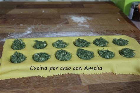 Maybe you would like to learn more about one of these? Ravioli di magro con scamorza / Cucina per caso con Amelia ...