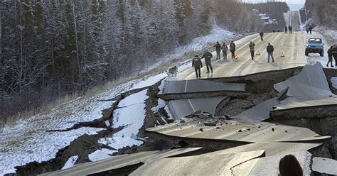 People evacuate as tsunami sirens blare in alaska. 7.0 magnitude earthquake hits Alaska, damaging homes and roads