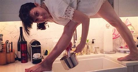 Downward Dishes Yoga Is No Chore For Alec Baldwin S Wife On Instagram