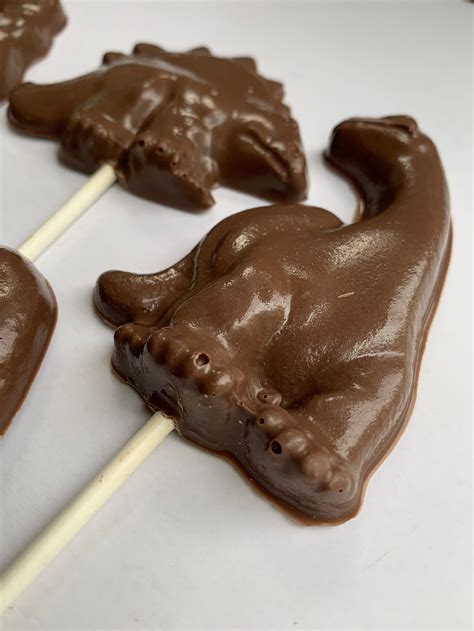 30 Dinosaur Chocolate Suckers Chocolate Dinosaur Candy Etsy