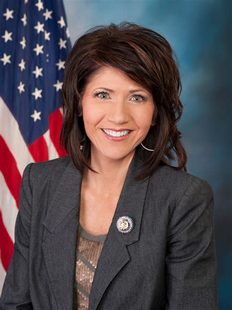 Kristi noem on tuesday said she will push for schools to stay open this fall, but disparaged any requirements for children to wear masks in classrooms. קובץ:Kristi Noem portrait.jpg - ויקיפדיה