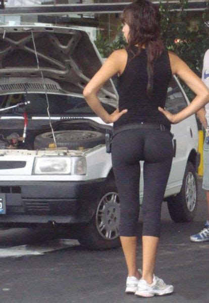 Whats Not To Love About Yoga Pants Part 2 47 Pics