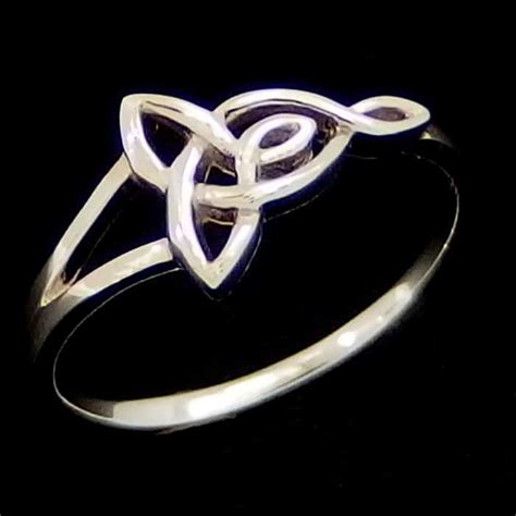 Triangle Celtic Knot Ring Celtic Ring Nz Silver Surfers