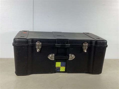 Contico Wheeled Storage Locker 32 X17 X25 Hash Auctions