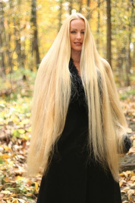 Straight And Breathtaking Hairstyles For Super Long Hair