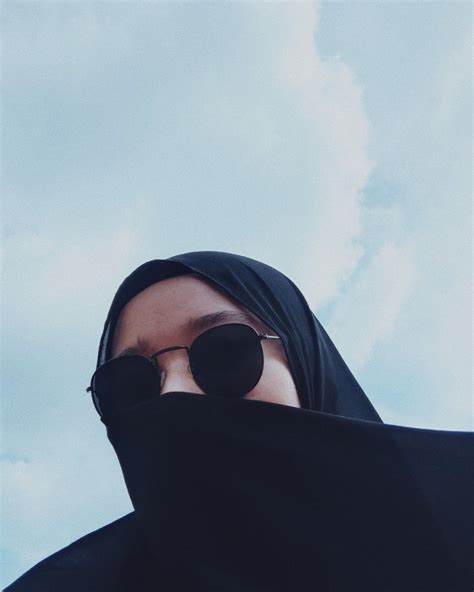 Foto Aesthetic Hijab Yang Bikin Penasaran Matamu