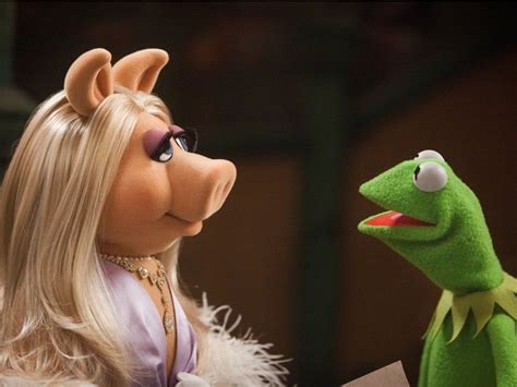 Fictional Felt Beings Kermit The Frog And Miss Piggy Have Broken Up