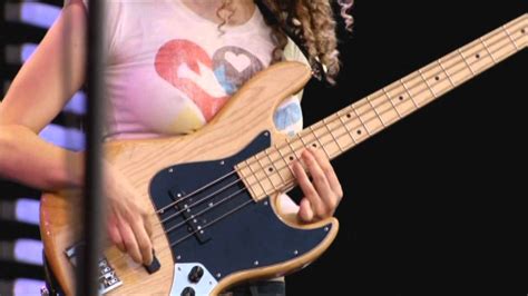 Tal With Mr J Beck Tal Wilkenfeld Bass Guitar Lessons Jeff Beck