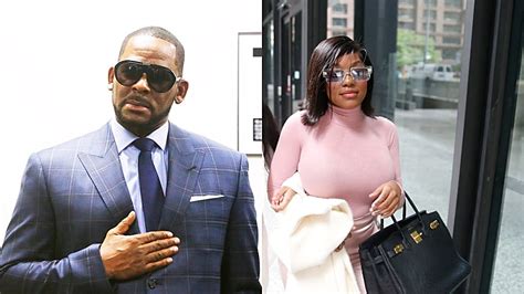 r kelly s 21 year old girlfriend azriel clary moves out of his condo thegrio