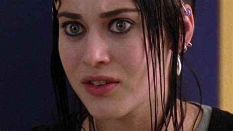 Janis Ian From Mean Girls Lizzy Caplan Beauty Face Hairdo Bangs My