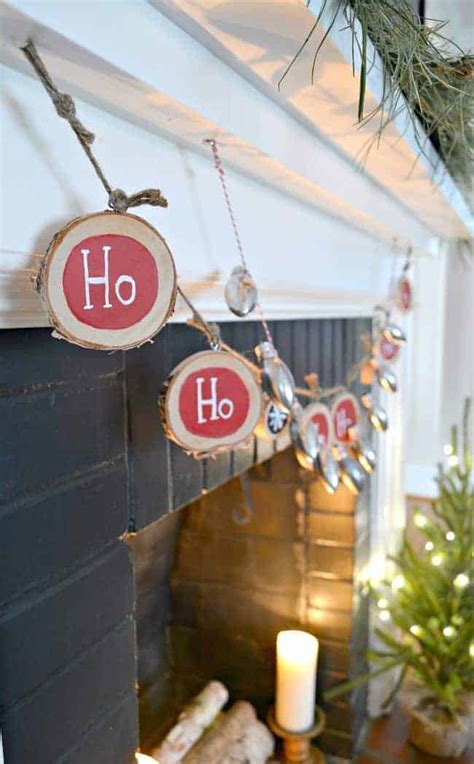 Diy Christmas Banner With Wood Slices