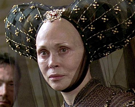 Madame De Pompadour Faye Dunaway As Yolande Of Aragon In The 1999 Film