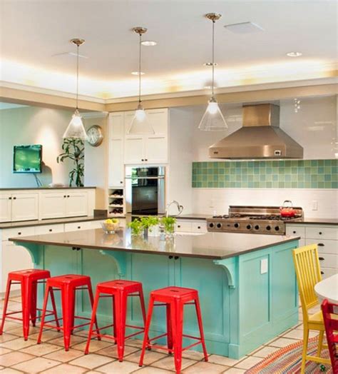 This post may contain affiliate links which won't change your price i absolutely adored our bright yellow kitchen, but the color didn't go at all with the countertops we picked. Kitchen Turqoise And Red Color Combination - DECOREDO