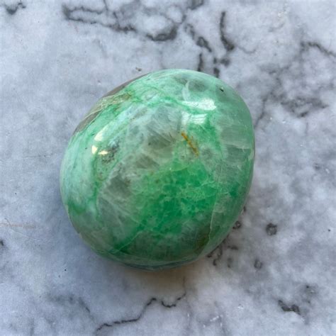 綠月亮 Green Moonstone Garnierite Mindful Crystals And Arts