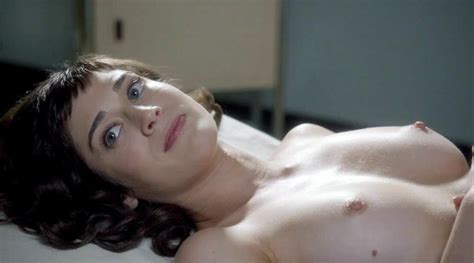 Lizzy Caplan Nude Leaked Pics Porn And Sex Scenes Scandal Planet