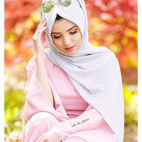Pin By Rawnaq Akram On Hijab Girls Stylish Hijab Beautiful Hijab Fashion