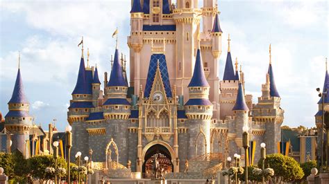 Disney World In Orlando Cinderella Castle Will Get A Makeover