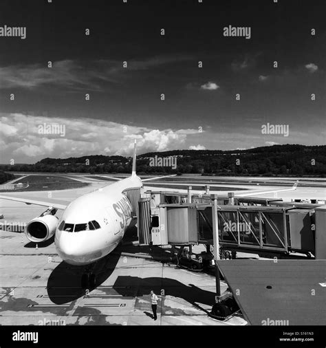 Airline Gate High Resolution Stock Photography And Images Alamy