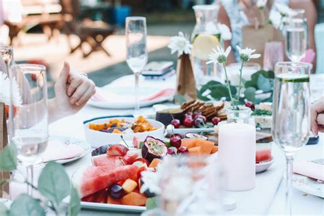 7 Outdoor Summer Party Ideas Youll Love Paperless Post
