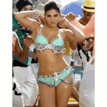 Sunny Leone Bwolfie Gif Sunny Leone Bwolfie Sunny Discover Share Gifs