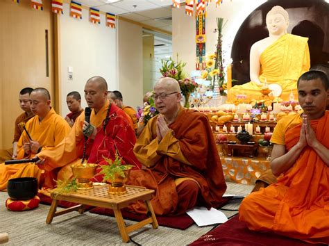 Buddhist Customs And Traditions Photos Cantik