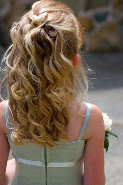 Regardless of the hairstyle you select, we want to share a few hair care tips for your. Best and Super Cute Flower Girl Hairstyles You Can Try - Paperblog