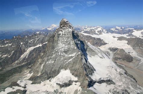 Zermatt From Above Das Schweizer Wahrzeichen Matterhorn Ist Mit 4478