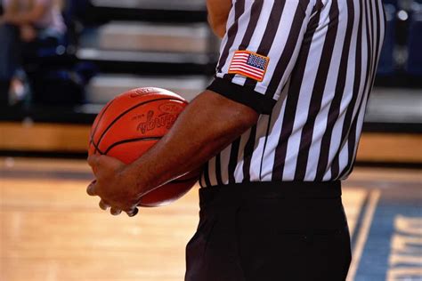 a guide on how to referee basketball baller s guide