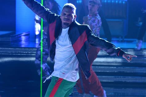 Chris Brown Announces Heartbreak On A Full Moon Tour