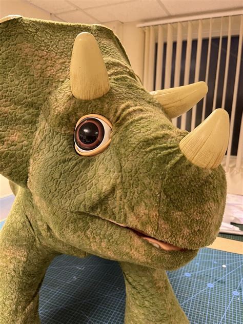 Kota The Triceratops Interactive Ride On Dinosaur Playskool Ebay
