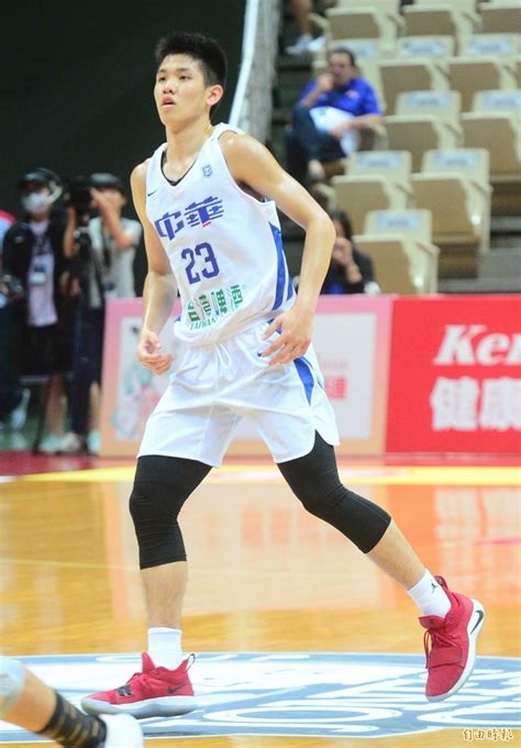 林家謙（英語：terence lam ka him，1991年9月3日－），香港唱作男歌手，2014年起成為作曲人 for faster navigation, this iframe is preloading the wikiwand page for 林家謙. 籃球》確定告別美國NCAA 林庭謙宣布挑戰職籃 - 自由體育