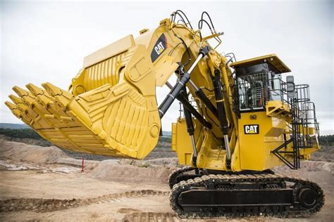 Tarmacs New Big Cat Completes Its Line Up Of Uks Largest Excavators