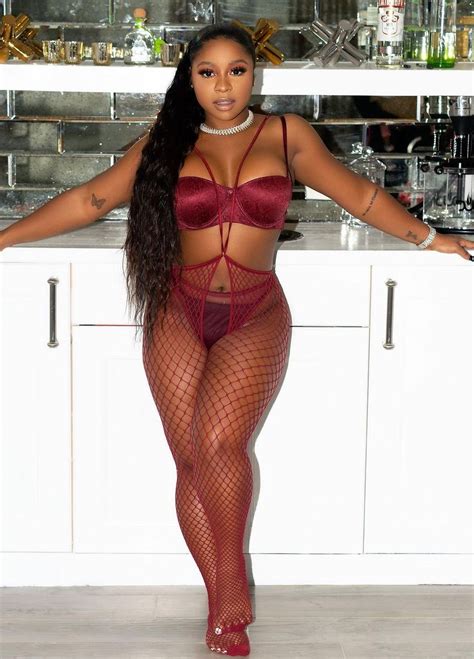 Lil Wayne S Daughter Reginae Carter Is Savage In Minuscule Lingerie