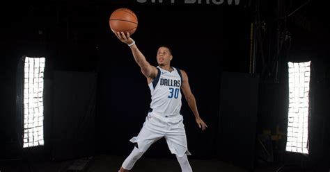 Official Dallas Mavs Sign Seth Curry To 2 Year Contract Whats Next Sports Illustrated