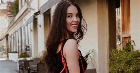 Storia nuovamente al capolinea per paola di benedetto e fede rossi? Paola Di Benedetto Instagram, il decolleté visto dall'alto ...