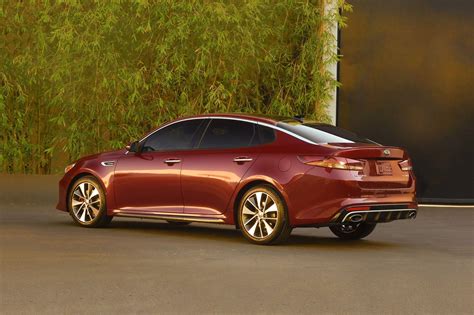 2018 Kia Optima Vins Configurations Msrp And Specs Autodetective