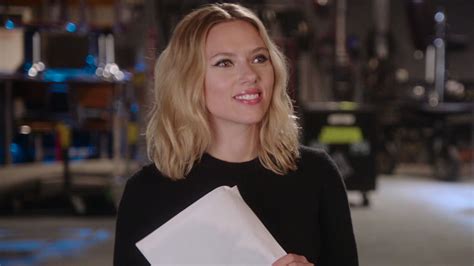 Watch Saturday Night Live Current Preview Scarlett Johansson Gets In Beck Bennett S Head Nbc Com