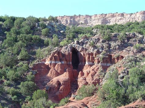Palo duro canyon is a canyon system of the caprock escarpment located in the texas panhandle near the cities of amarillo and canyon. Palo Duro Canyon, Texas 2004