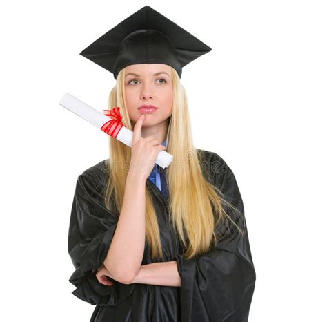 nadenkende vrouw in graduatietoga met diploma stock afbeelding image of verbetering