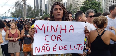 Find and follow posts tagged manifestacao on tumblr. Protesto contra assassinato de jovem denuncia o genocídio ...