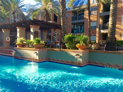 Luxury Apartments Near Medical Center at Apartments Near Me