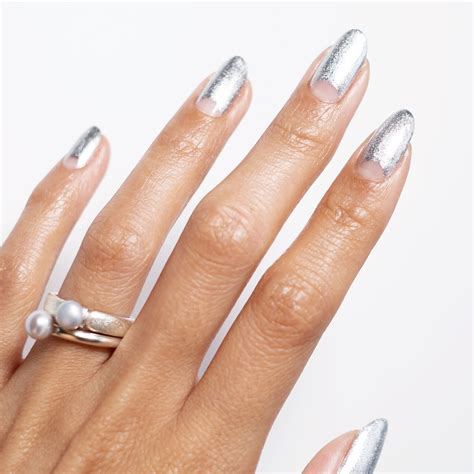 This Stunning Silver Nail Design Is Holiday Perfect Lulus Com Fashion